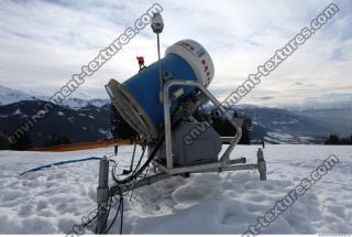 Photo Reference of Snow Gun 0010